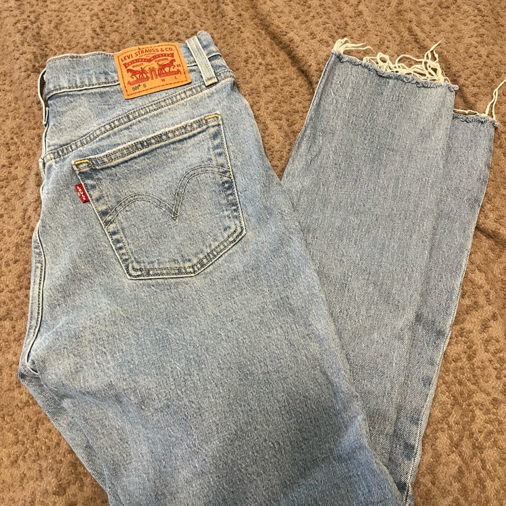 501 Women’s Levi’s Light Blue Denim Jeans